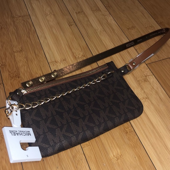 MK Wallet/Bag (Wristlet) - Picture 2 of 3